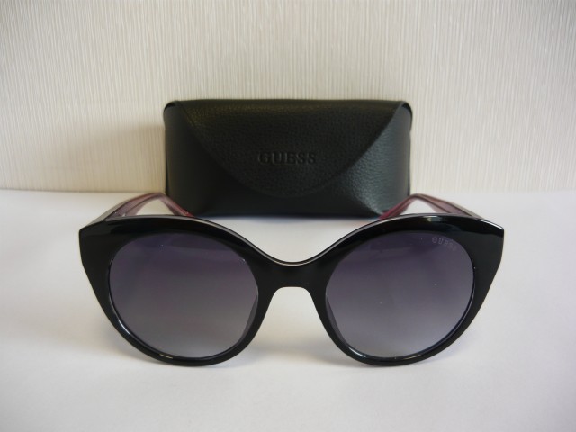 Guess Sunglasses GU7553 01B 53
